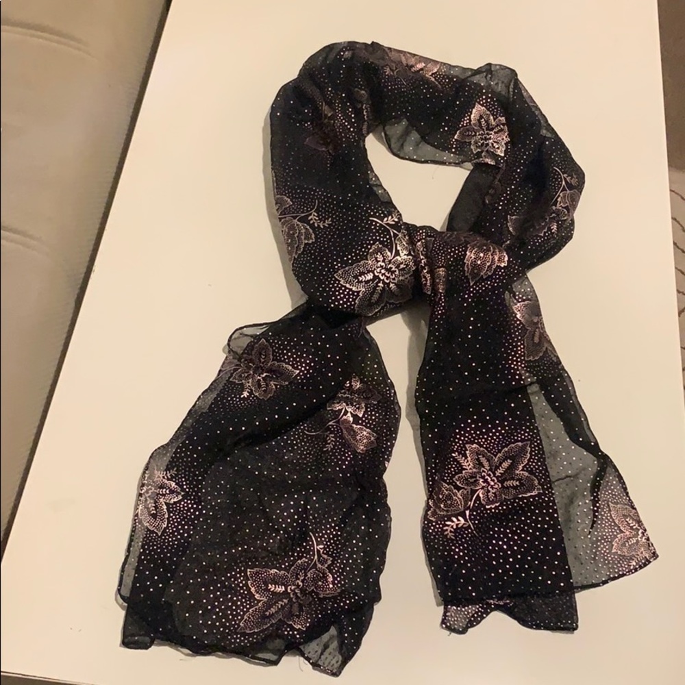 Vintage Scarf - Picture 3 of 4